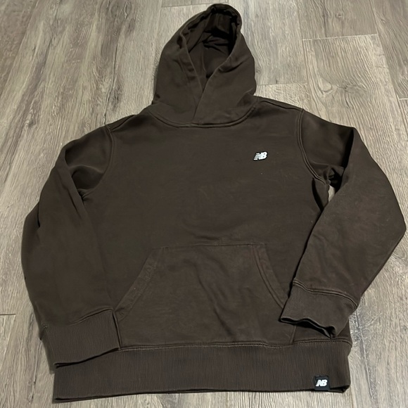 New Balance Other - New balance brown hoodie m 10/12